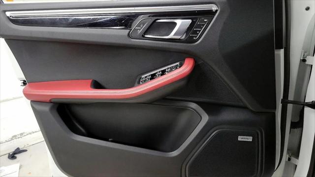 2021 Porsche Macan Macan