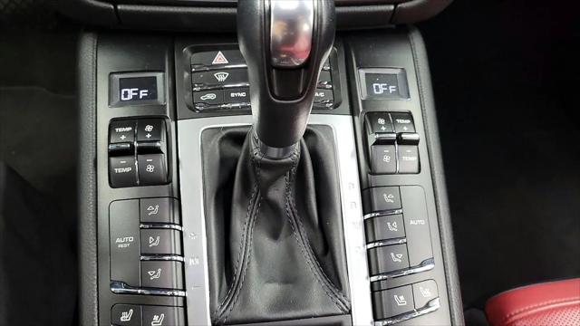 2021 Porsche Macan Macan