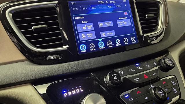 2017 Chrysler Pacifica Touring-L Plus