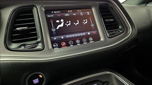 2022 Dodge Challenger SXT