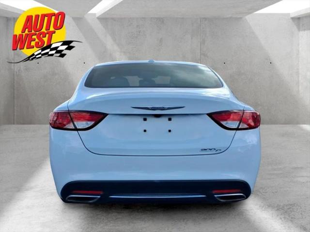 2016 Chrysler 200 C
