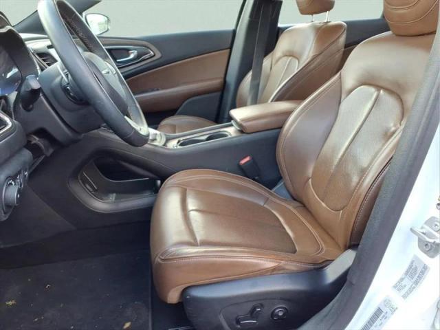 2016 Chrysler 200 C