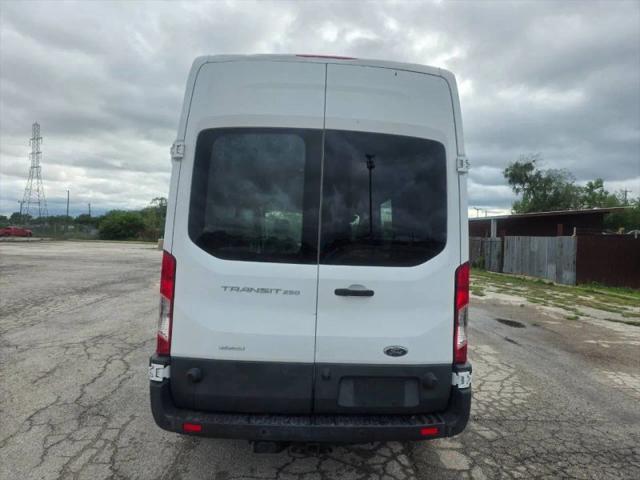 2017 Ford Transit w/Sliding Side Door w/LWB