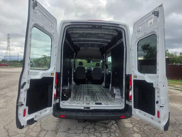 2017 Ford Transit w/Sliding Side Door w/LWB