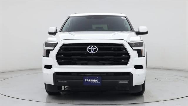 2024 Toyota Sequoia SR5