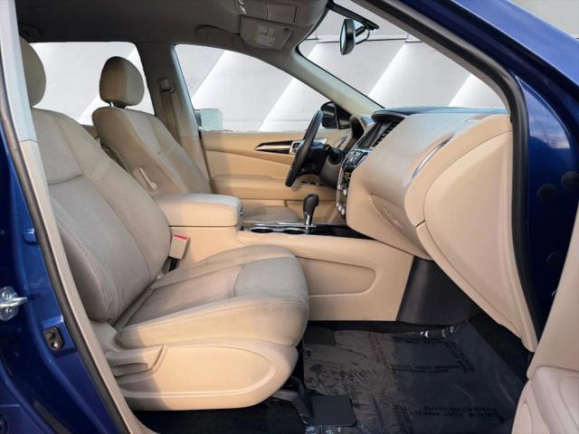2019 Nissan Pathfinder SV