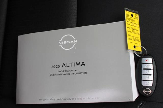 2025 Nissan Altima SV FWD