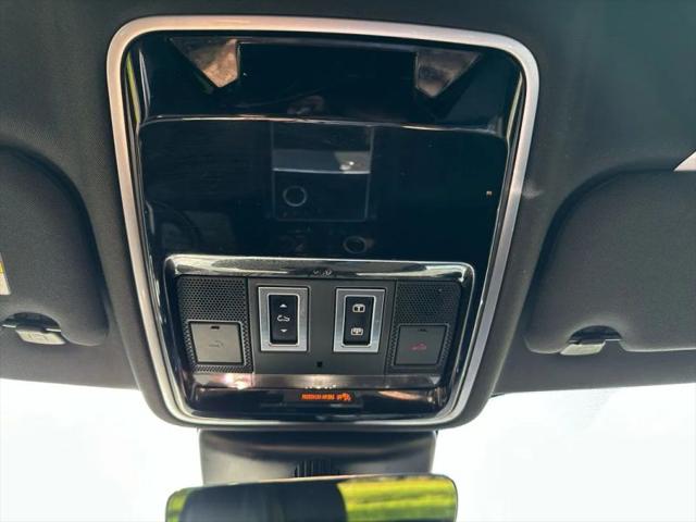 2019 Land Rover Range Rover Velar P250 R-Dynamic SE