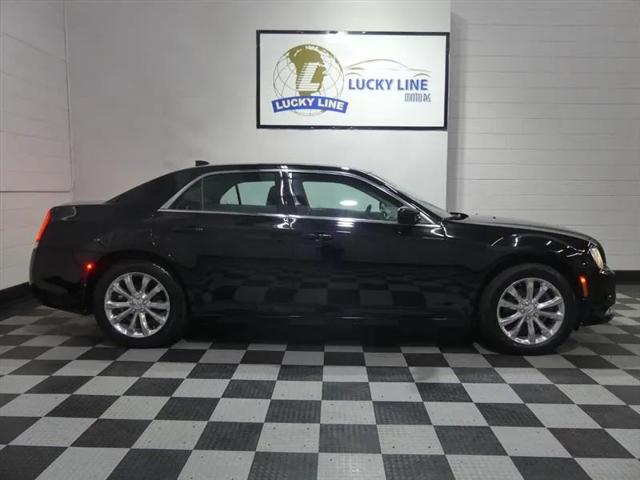 2018 Chrysler 300 Touring AWD