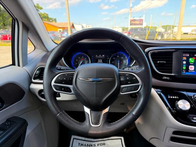 2022 Chrysler Voyager LX