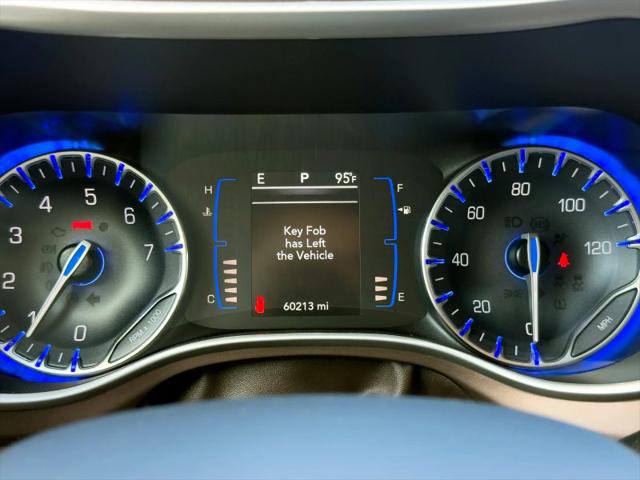 2022 Chrysler Voyager LX