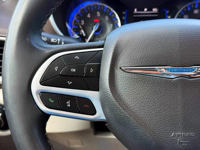 2022 Chrysler Voyager LX