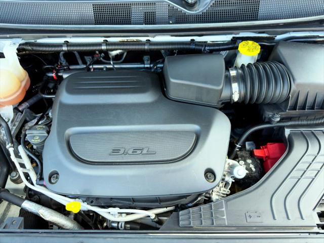 2022 Chrysler Voyager LX