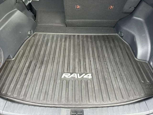 2019 Toyota RAV4 Hybrid XSE