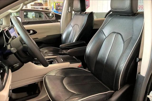 2023 Chrysler Pacifica Hybrid Limited
