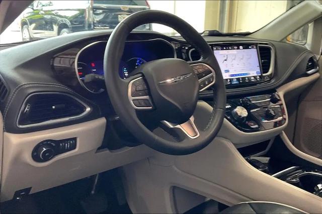 2023 Chrysler Pacifica Hybrid Limited