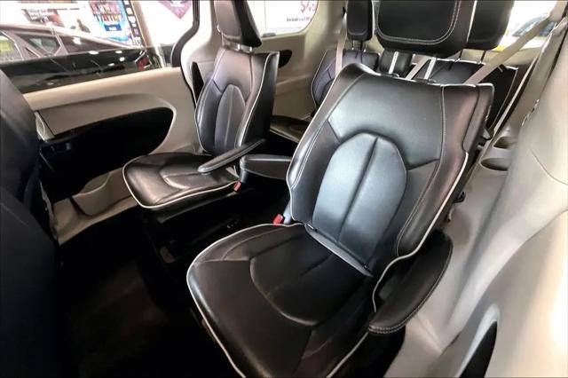 2023 Chrysler Pacifica Hybrid Limited