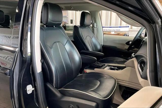 2023 Chrysler Pacifica Hybrid Limited