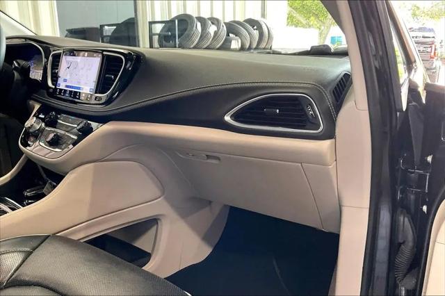 2023 Chrysler Pacifica Hybrid Limited