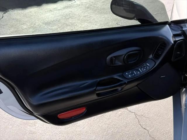 1999 Chevrolet Corvette Base