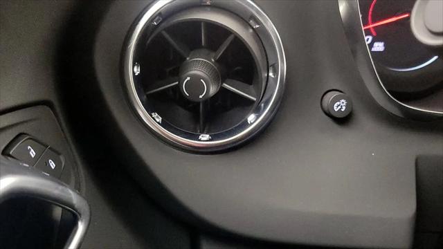 2022 Chevrolet Camaro RWD Convertible LT1