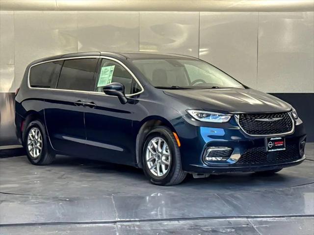 2023 Chrysler Pacifica Touring L for sale in Stockton, CA