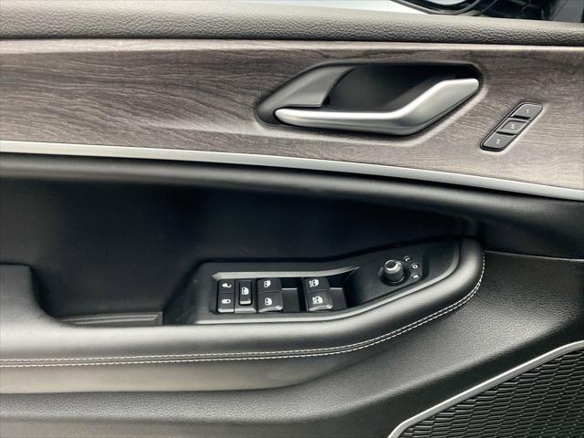 2023 Jeep Grand Cherokee 30th Anniversary