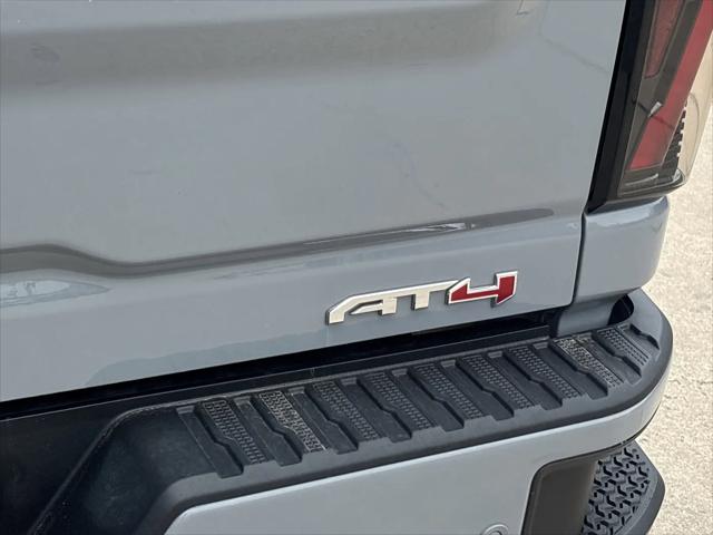 2024 GMC Sierra 2500HD 4WD Crew Cab Standard Bed AT4