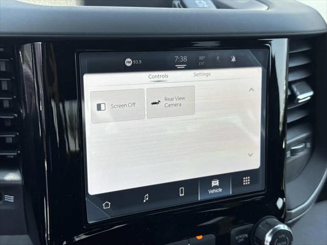 2026 Ram 1500 Tradesman Crew Cab 4x4 57 Box