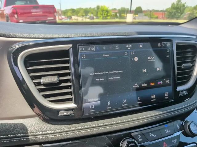 2027 Chrysler Pacifica Select