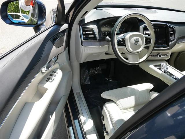 2022 Volvo XC90 Recharge T8 Inscription 7 Passenger