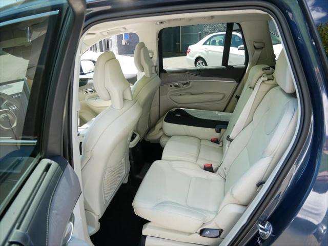 2022 Volvo XC90 Recharge T8 Inscription 7 Passenger