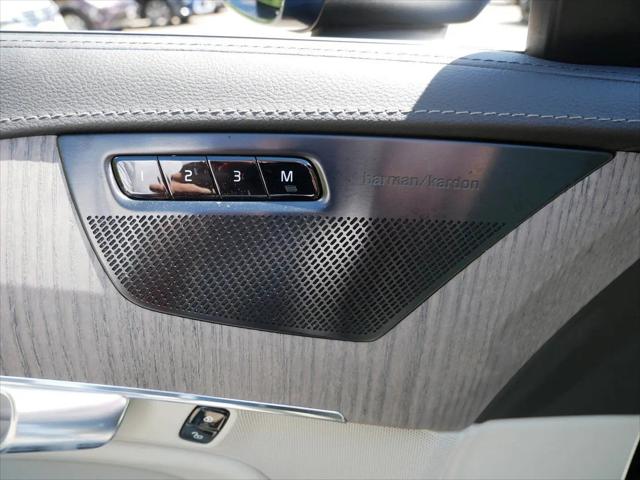 2022 Volvo XC90 Recharge T8 Inscription 7 Passenger