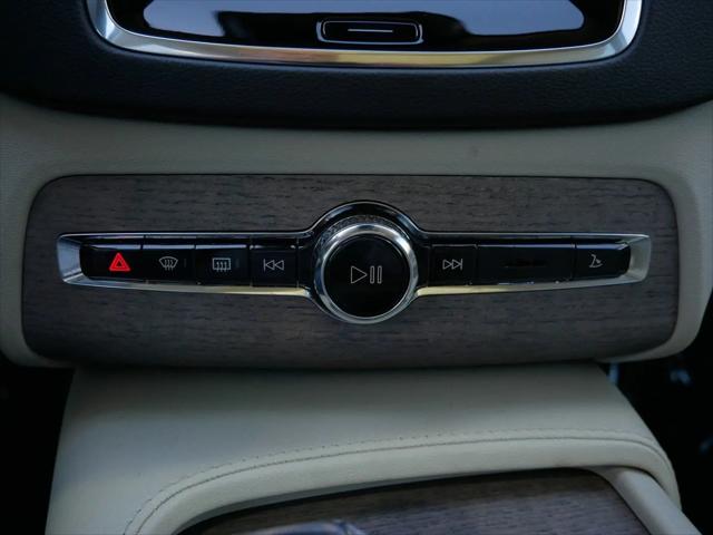 2022 Volvo XC90 Recharge T8 Inscription 7 Passenger