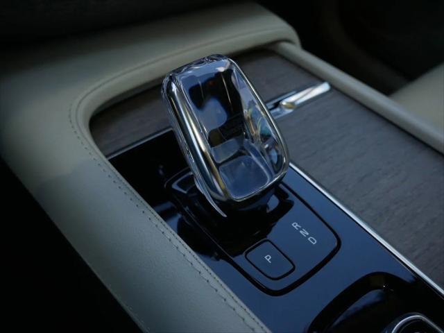 2022 Volvo XC90 Recharge T8 Inscription 7 Passenger