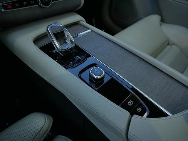 2022 Volvo XC90 Recharge T8 Inscription 7 Passenger