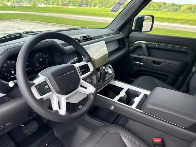 2026 Land Rover Defender P400 X-Dynamic SE