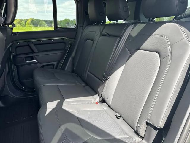 2026 Land Rover Defender P400 X-Dynamic SE