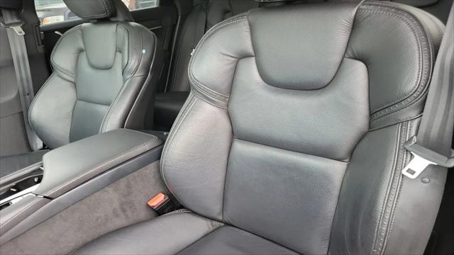 2020 Volvo V90 Cross Country T6
