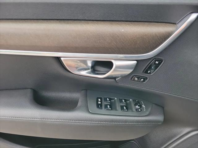 2020 Volvo V90 Cross Country T6