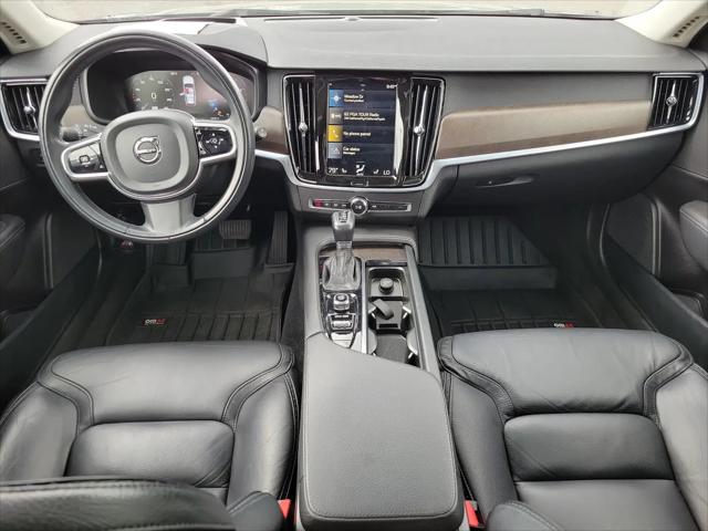 2020 Volvo V90 Cross Country T6