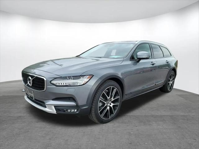 2020 Volvo V90 Cross Country T6