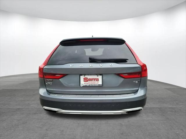 2020 Volvo V90 Cross Country T6