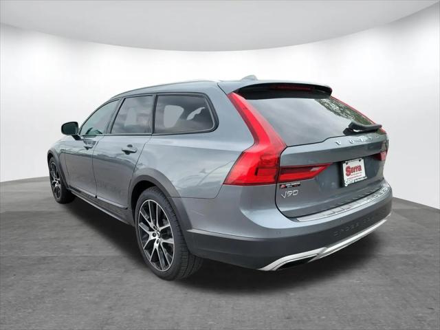 2020 Volvo V90 Cross Country T6