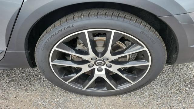 2020 Volvo V90 Cross Country T6