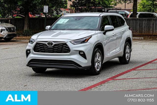2024 Toyota Highlander LE