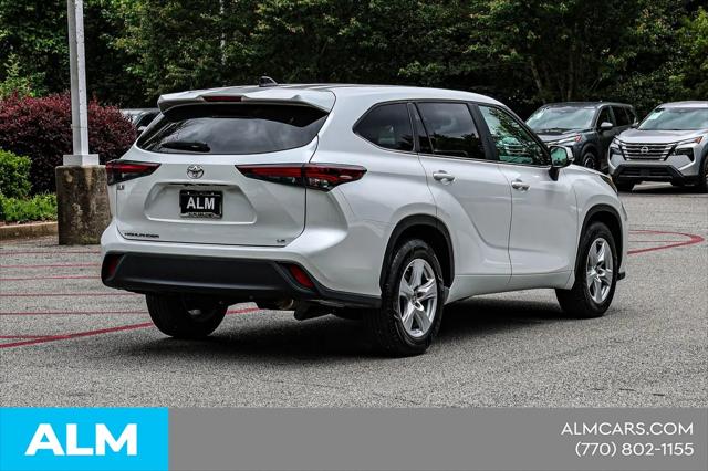 2024 Toyota Highlander LE