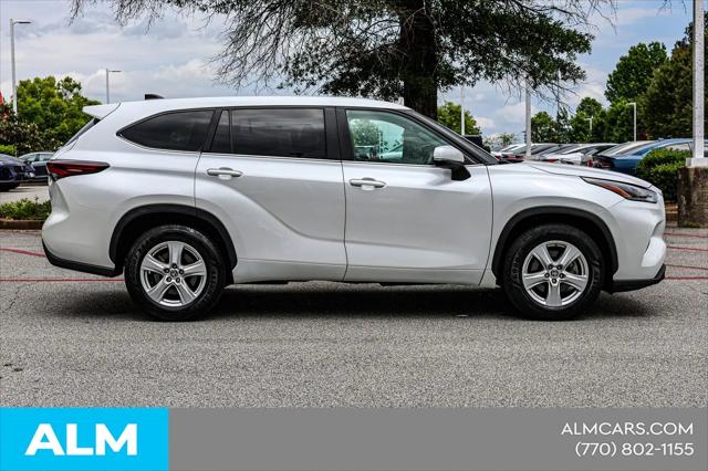 2024 Toyota Highlander LE