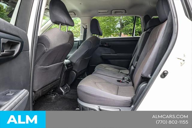2024 Toyota Highlander LE