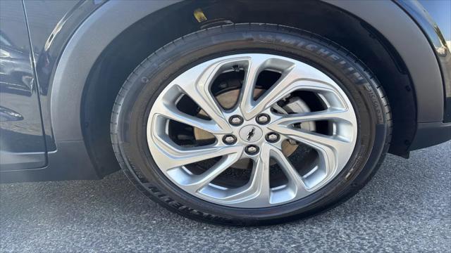 2023 Chevrolet Bolt EUV FWD LT
